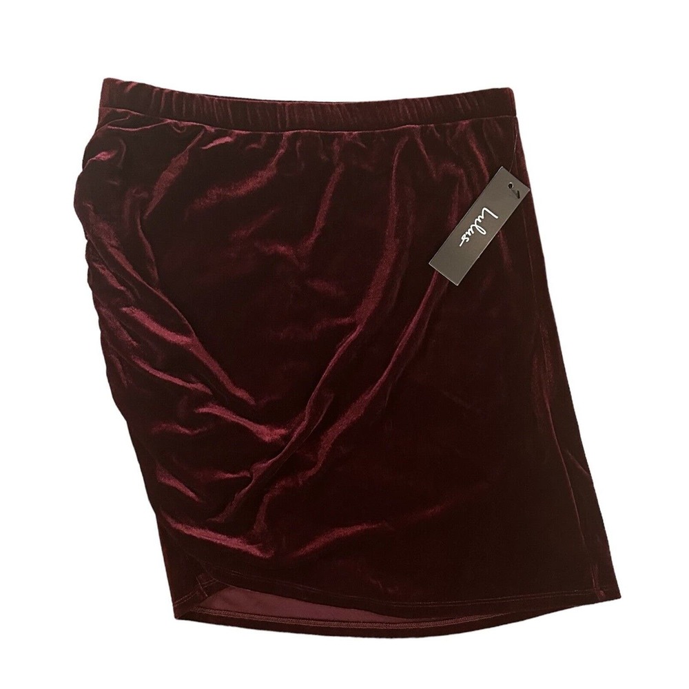 NWT Lulu’s Celebrate The Feeling Velvet Mini Skirt Burgundy Maroon Size Large - Picture 3 of 12